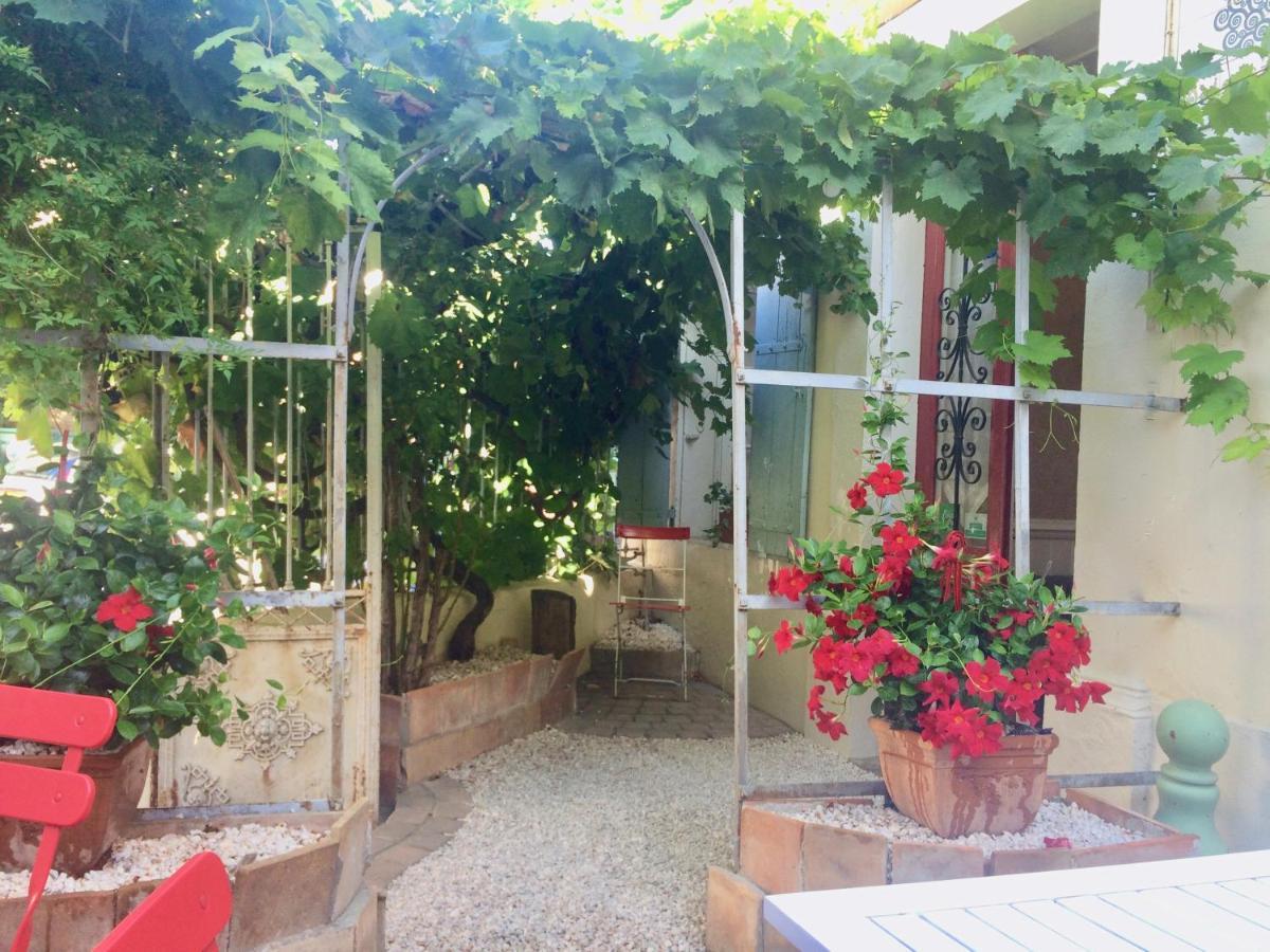 Sainte-Hélène Chambres d'Hôtes&Appartement Olonzac Esterno foto